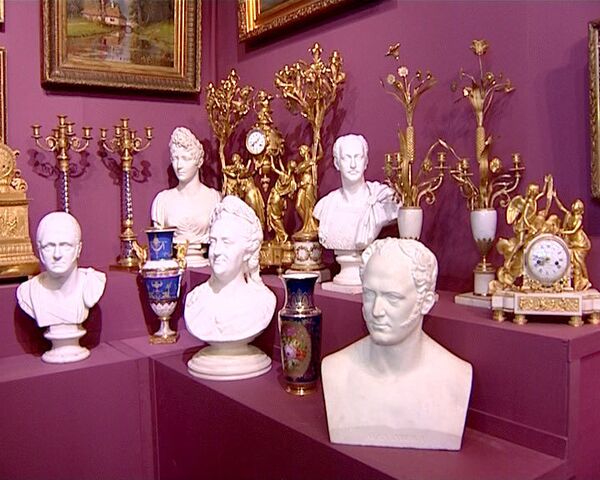 Russian Antique Salon: history in watercolors, porcelain and bronze - Sputnik International