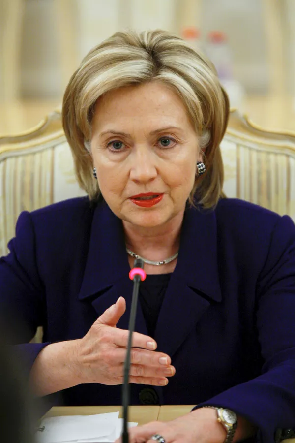 The U.S. government will work very hard to block a controversial resolution condemning as genocide the mass killings of Armenians by Turks during World War I, U.S. Secretary of State Hillary Clinton said on Friday. - Sputnik International