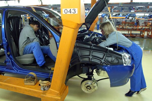 AvtoVAZ plans to produce first 100 electric cars in 2012     - Sputnik International