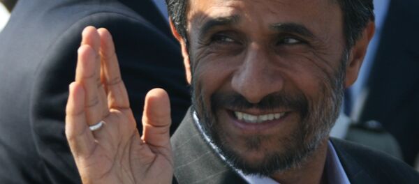 Iran's President Mahmoud Ahmadinejad being greeted at Koltsovo Airport. He arrived in Yekaterinburg to attend a summit of the Shanghai Cooperation Organization (SCO) - Sputnik International