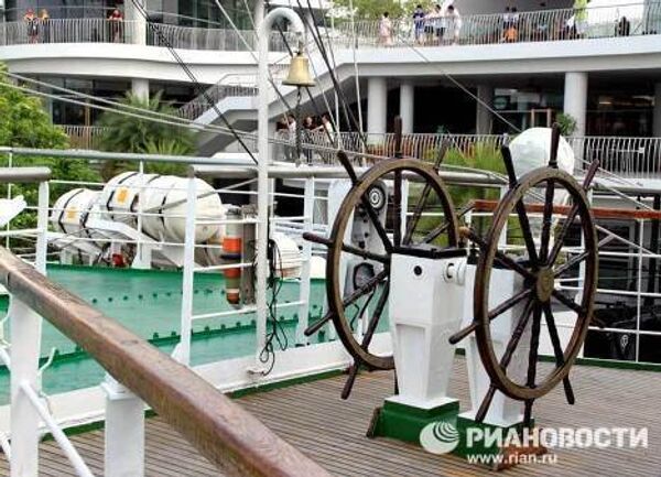 Russia’s Pallada sailing ship drops anchor in Singapore - Sputnik International