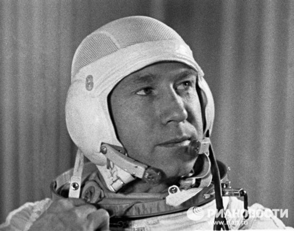 Alexei Leonov – the first person to walk in space - Sputnik International