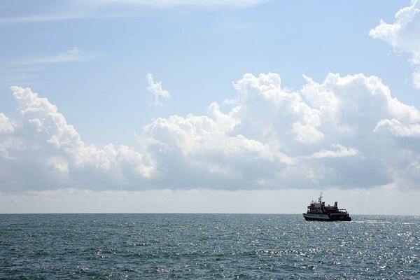 S.Korean naval ship sinks in Yellow Sea, 40 sailors missing - Sputnik International