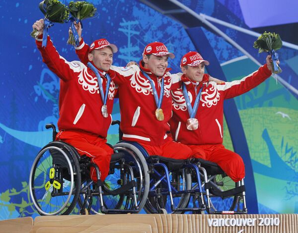 Russian skiers won the whole podium in Men's 1 km Sprint, Sitting - Sputnik International