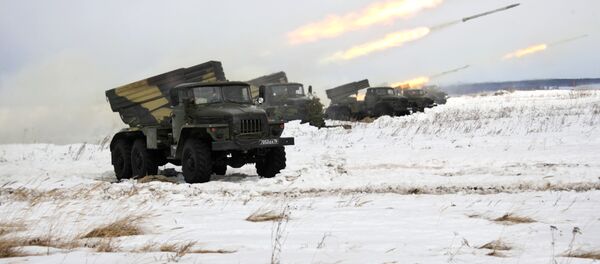 Артиллерийские учения на полигоне Чебаркуль Артиллерийские учения на полигоне Чебаркуль - Sputnik International