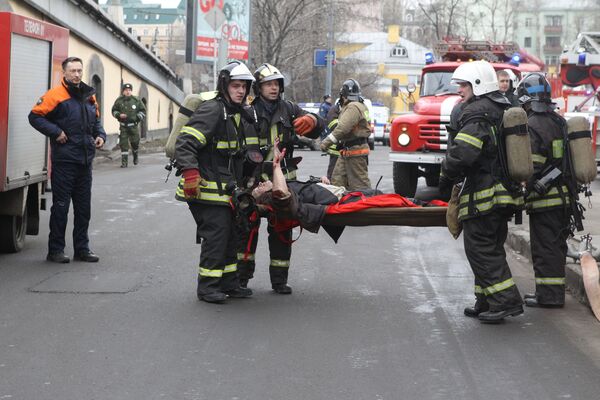  Traffic on Moscow subway line hit by bomb blasts to resume soon  - Sputnik International