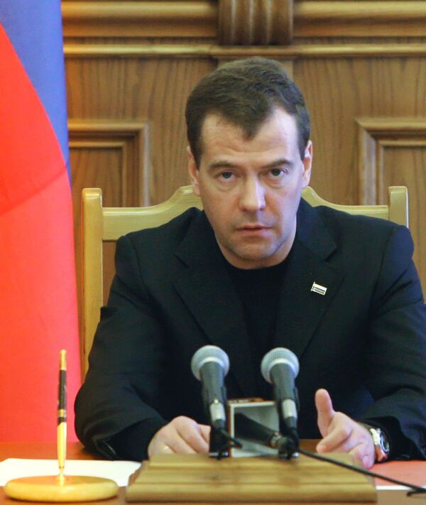 Medvedev says business investment should normalize situation in Caucasus - Sputnik International