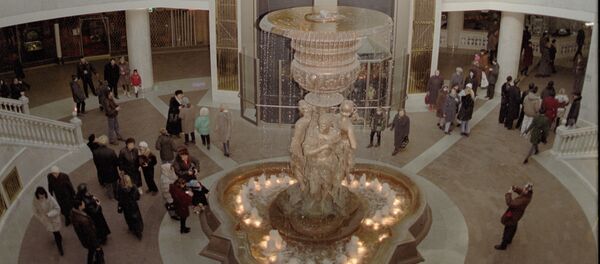 Chinese tourists are coming to Russia in droves this winter to take advantage of great deals made possible by a favorable exchange rate - Sputnik International