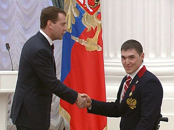 Russian president personally awards Paralympic winners in Kremlin  - Sputnik International
