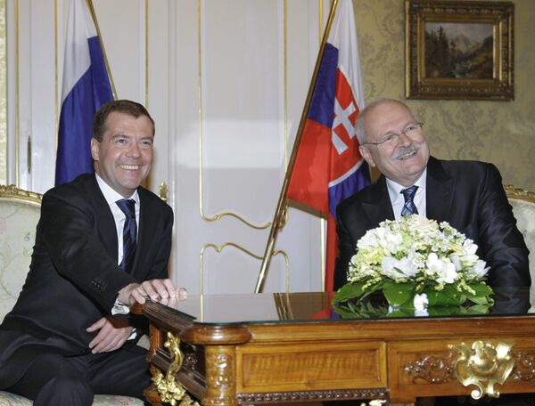 Russian President Dmitry Medvedev and Slovakia's President Ivan Gašparovič - Sputnik International