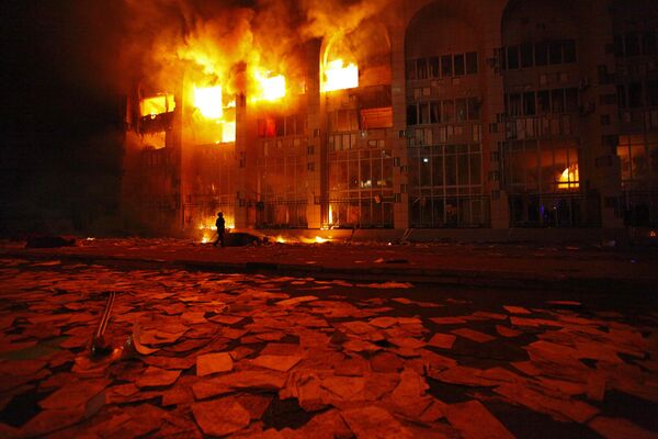 Clashes and street riots sweep through Bishkek - Sputnik International