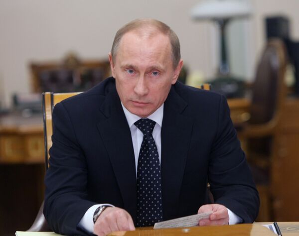 Putin arrives at scene of Kaczynski plane crash - Sputnik International