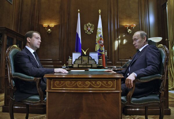  Russia's Medvedev believes government better, more efficient under Putin - Sputnik International