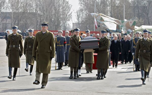  Poland will not delay president's funeral over volcanic eruption  - Sputnik International