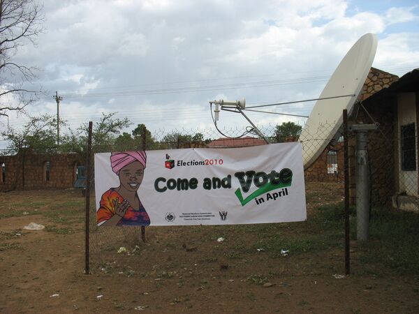 The violence comes as the country awaits final results from its historic elections - Sputnik International