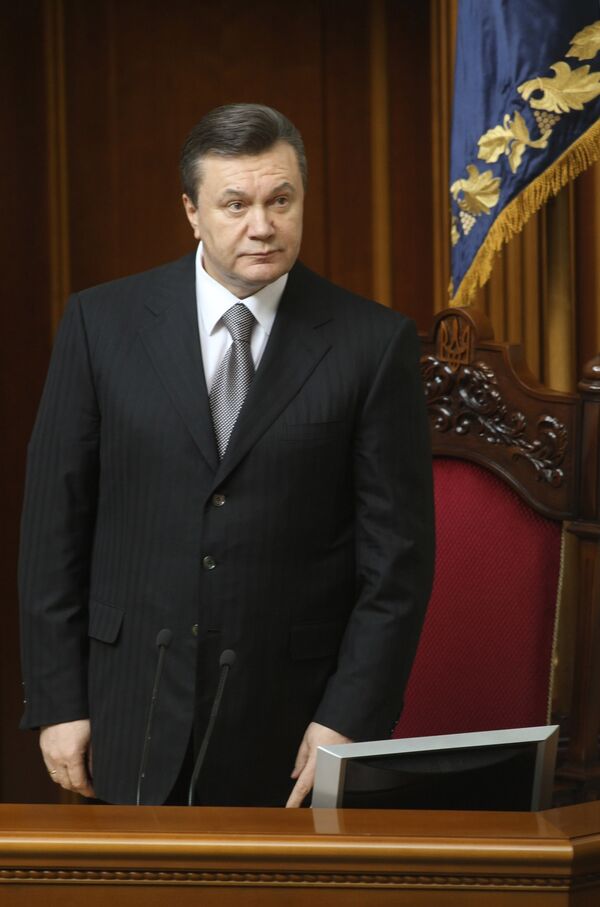 Ukraine's Yanukovych signs Russian naval base deal into law  - Sputnik International