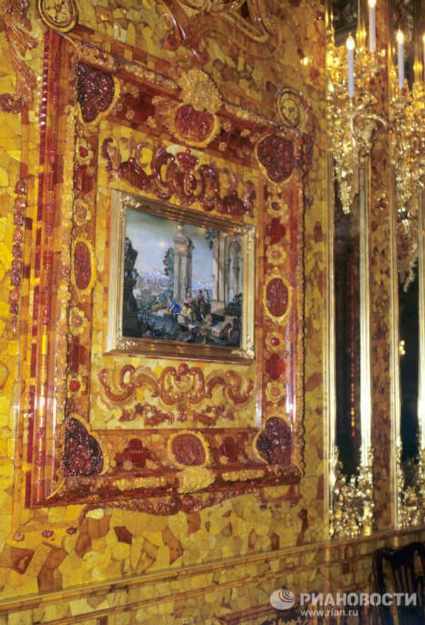 The famous Amber Room in Catherine Palace near St. Petersburg, Pushkin The famous Amber Room in Catherine Palace near St. Petersburg, Pushkin - Sputnik International