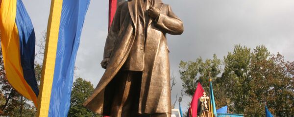 Открытие памятника С. Бандере во Львове Открытие памятника С. Бандере во Львове - Sputnik International