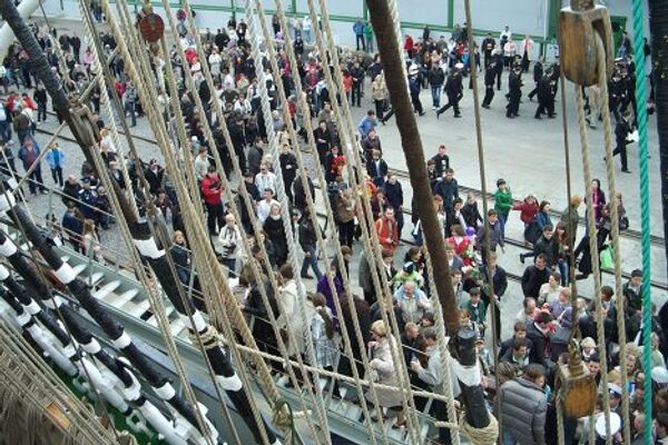 Russia's Kruzenshtern sailing ship returns to Kaliningrad - Sputnik International