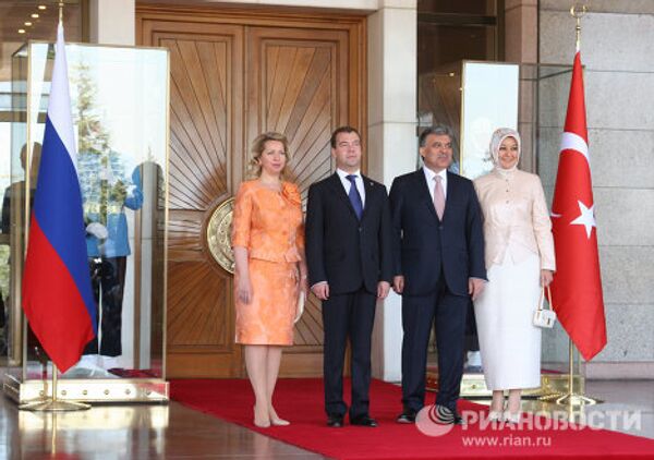 The Week's Photo Highlights: May 8-14, 2010 - Sputnik International