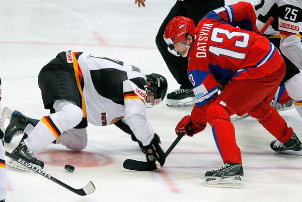 Russia overpowered host Germany 3-2 in a tough battle during the first game of the qualification round at the 2010 IIHF World Championship - Sputnik International