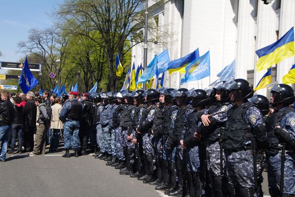 Ukraine strengthens security ahead of Russian president's visit  - Sputnik International