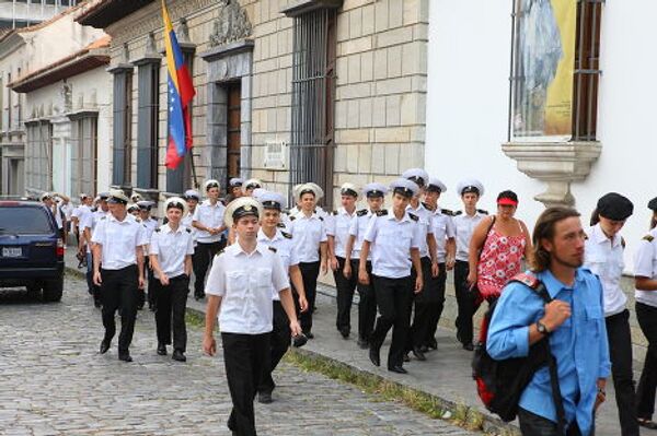 Crew of the Kruzenshtern sailing ship visits Venezuelan capital - Sputnik International