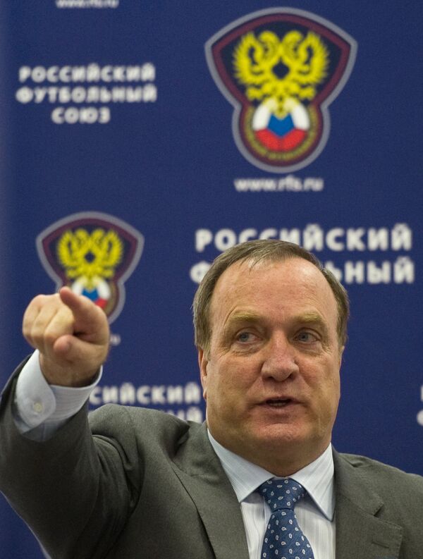 Russia coach Dick Advocaat has called up Dinamo Moscow winger Aleksandr Samedov for the deciding Euro 2012 qualifiers against Slovakia and Andorra. - Sputnik International
