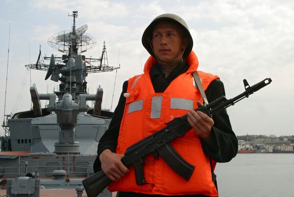 Russian Navy Boosting Security in Crimea – Defense Minister - Sputnik International