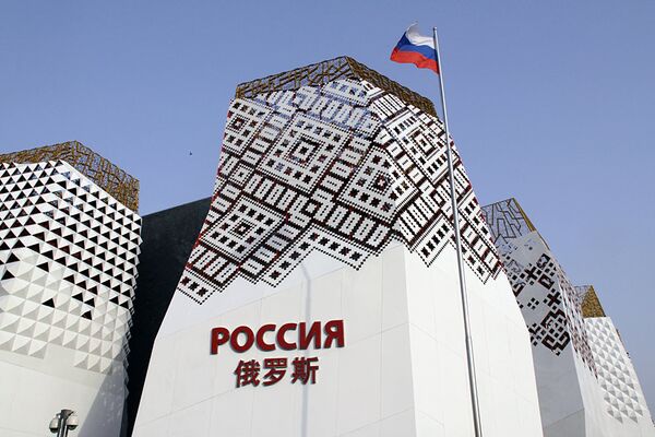 Chinese student becomes 500,000th visitor at Russian exhibit at EXPO-2010  - Sputnik International