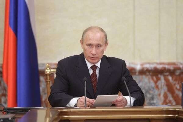 Putin to hold government meeting on Russia's three-year economic plan - Sputnik International