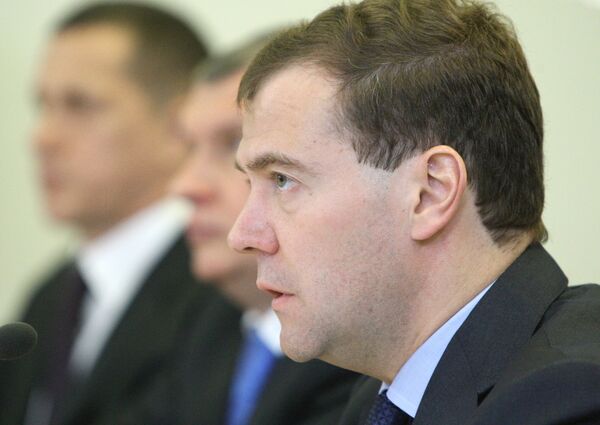 Medvedev orders incentives for renewable energy use - Sputnik International
