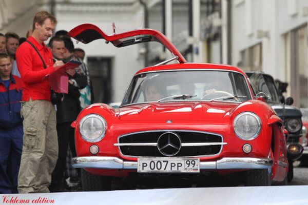 Participants of vintage car races  - Sputnik International