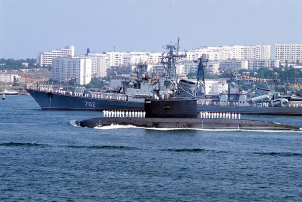Russian Navy prioritizes combat training, global presence - Sputnik International