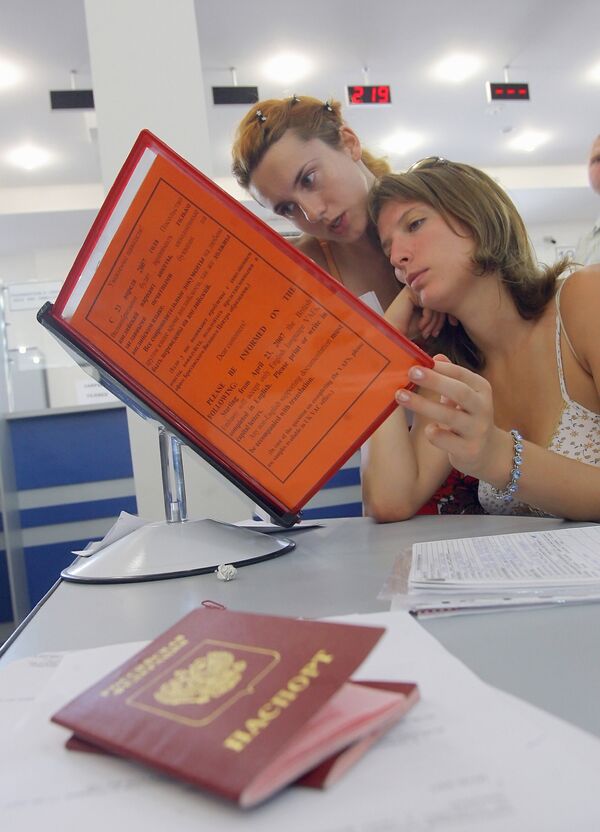 Russia expects results in EU visa-free talks in 2012 - Sputnik International