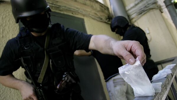 Russian Auditors Find 1Bln Rubles in Drug Police Violations - Sputnik International