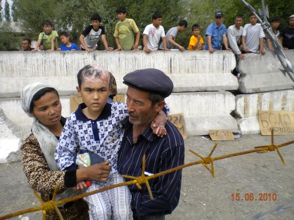 Some 15,000 refugees accumulate on Kyrgyz-Uzbek border  - Sputnik International
