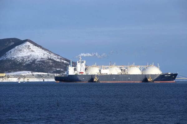 Tanker with LNG (liquefied natural gas) - Sputnik International