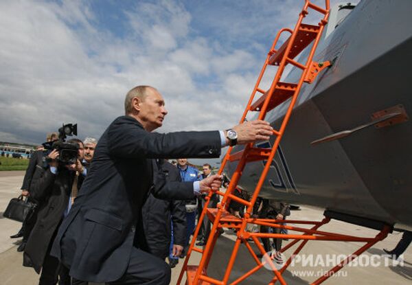 Vladimir Putin in Russia’s fifth-generation fighter jet - Sputnik International