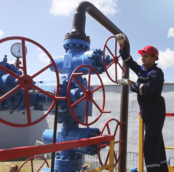 China to Buy Russian Gas at $350-380 per Thousand Cubic Meters – Reports - Sputnik International