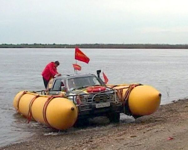 Russians plan amphibious car record - Sputnik International