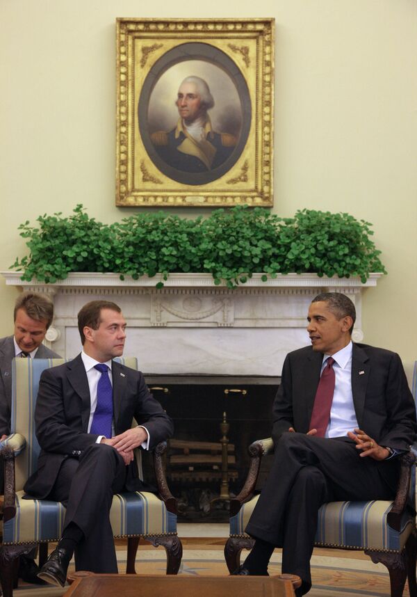 Dmitry Medvedev and Barack Obama - Sputnik International