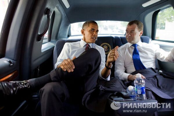 Dmitry Medvedev and Barack Obama in an American diner - Sputnik International