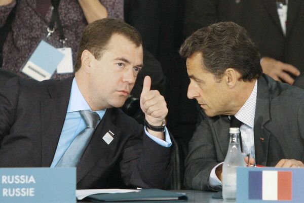 President Dmitry Medvedev and  French President Nicolas Sarkozy - Sputnik International