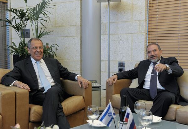 Russian Foreign Minister Sergei Lavrov with his Israeli counterpart Avigdor Lieberman - Sputnik International