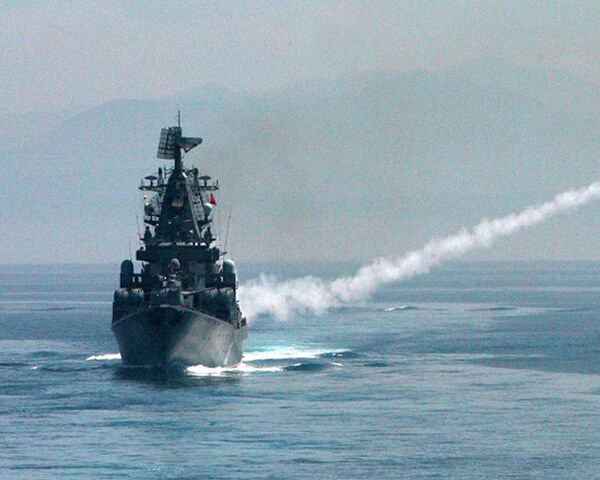 Warships from three Russian fleets ply the Sea of Japan - Sputnik International