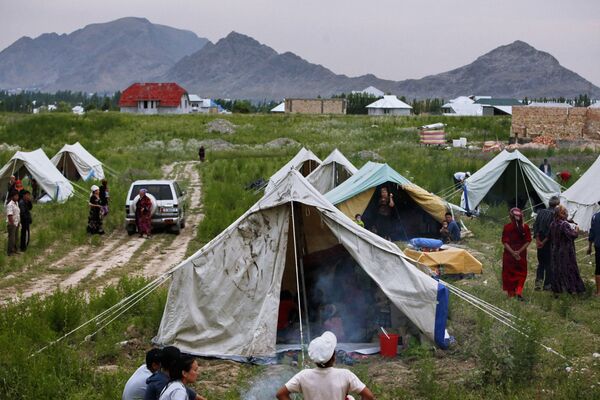 Kyrgyzstan unable to cope with devastation on its own - Sputnik International