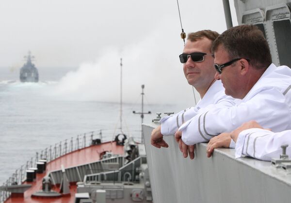 Russia's Medvedev oversees naval phase of Vostok-2010 military drills  - Sputnik International
