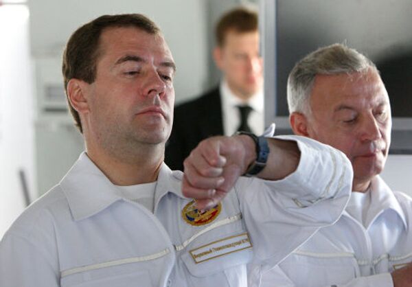 Medvedev on board the heavy nuclear-powered cruiser Pyotr Veliky - Sputnik International