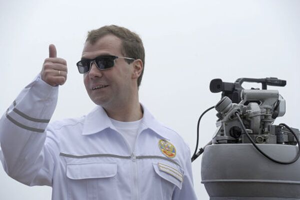 Medvedev on board the heavy nuclear-powered cruiser Pyotr Veliky - Sputnik International